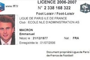 Tấm thẻ hành nghề chuyên nghiệp của ông Emmanuel Macron. 