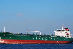 Một tàu chở hàng của Vinalines