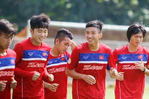 Các cầu thủ Việt Nam đang tự tin trước đối thủ Campuchia. Ảnh: Nhật Anh