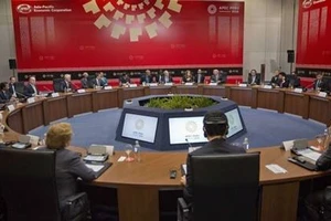 Lãnh đạo các nước TPP họp bàn tại một hội nghị. Ảnh: REUTERS