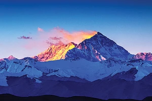 Ford Everest chinh phục đỉnh Everest: Vượt qua hành trình hoang sơ nhất thế giới