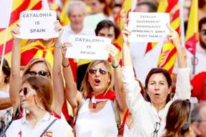 Biểu tình ở Barcelona phản đối Catalonia độc lập