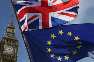 Anh và EU nhất trí về hóa đơn Brexit