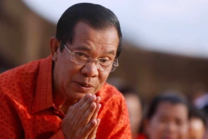 Campuchia cầu nguyện cho hòa bình