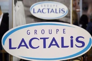 Một số sản phẩm sữa Lactalis nhiễm khuẩn đang được thu hồi toàn cầu. Ảnh: REUTERS