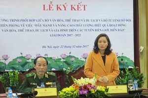 Bộ VH-TT-DL và Bộ Tư lệnh Bộ đội Biên phòng ký kết chương trình hợp tác giữa 2 đơn vị. Ảnh: Bộ VH-TT-DL