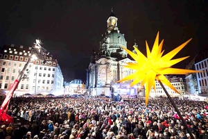 Người dân Đức đón không khí Giáng sinh tại TP Dresden