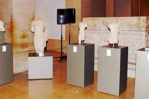 Trưng bày các tác phẩm điêu khắc bị mất cắp