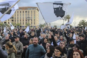 Tổng thống Pháp bác thêm quyền tự trị cho đảo Corse