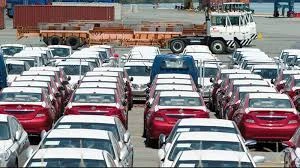 Lượng ô tô nhập khẩu giảm, giá bán tiếp tục tăng