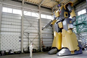 Robot Gundam khổng lồ ngoài đời thực