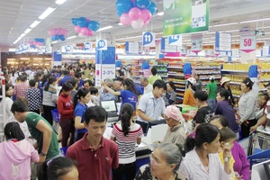 Đi siêu thị Co.opmart cuối tuần càng mua càng có lợi