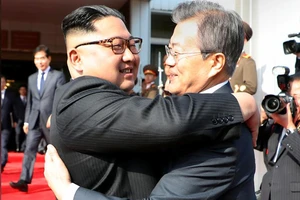 Hai nhà lãnh đạo Triều Tiên gặp nhau tại làng đình chiến Panmunjom