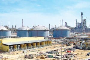 Một nhà máy lọc dầu ở Jubail, Saudi Arabia