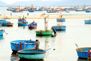 Những ngư dân chất phác, thủy chung nơi làng biển Mũi Rồng