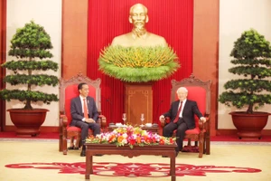 Tổng Bí thư Nguyễn Phú Trọng tiếp Tổng thống Cộng hòa Indonesia Joko Widodo. Ảnh: VGP