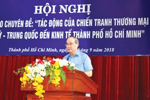 Bí thư Thành ủy TPHCM Nguyễn Thiện Nhân phát biểu tại hội nghị. Ảnh: NGUYỄN ĐÌNH