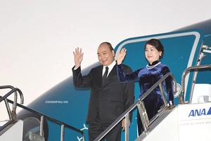 Thủ tướng Nguyễn Xuân Phúc, Phu nhân và Đoàn đại biểu cấp cao Việt Nam đã đến Thủ đô Tokyo, Nhật Bản. Ảnh: VGP