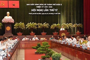 Hội nghị lần thứ 17 Ban Chấp hành Đảng bộ TPHCM khóa X