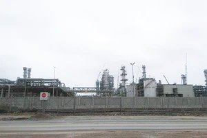 Một góc Nhà máy lọc dầu Nghi Sơn