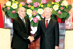 Tổng Bí thư, Chủ tịch nước Nguyễn Phú Trọng hội kiến Quốc vương Campuchia Norodom Sihamoni. Ảnh: TTXVN