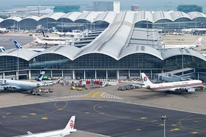 Sân bay quốc tế Hồng Công hoạt động trở lại