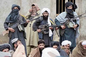 Afghanistan và Taliban trao đổi tù nhân
