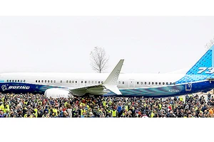 Boeing ra mắt mẫu máy bay 737 MAX mới