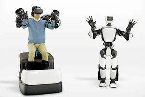 Robot - Bạn đồng hành lý tưởng cho người cao tuổi
