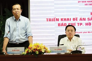 Phó Trưởng ban Thường trực Ban Tuyên giáo Thành ủy TPHCM Lê Văn Minh phát biểu chỉ đạo tại hội nghị triển khai đề án sắp xếp, phát triển và quản lý báo chí TPHCM đến năm 2025