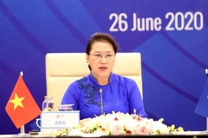 Chủ tịch Quốc hội Nguyễn Thị Kim Ngân, Chủ tịch AIPA lần thứ 41 phát biểu tại cuộc Đối thoại giữa các Nhà lãnh đạo ASEAN và AIPA dưới hình thức trực tuyến, trong khuôn khổ Hội nghị Cấp cao ASEAN 36, tại Hà Nội. Ảnh: TTXVN