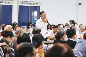 Ông Đặng Văn Nghê, Trưởng ban Đại diện Hội Người cao tuổi quận Tân Bình, đề nghị xem xét trách nhiệm trong chậm trễ mừng thọ, chúc thọ người tròn 100 tuổi