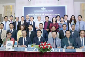 Ra mắt BCH Hiệp hội Xây dựng và Vật liệu xây dựng TPHCM (SACA) nhiệm kỳ VIII (2021- 2025)