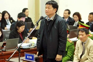 Ông Đinh La Thăng trong phiên tòa xét xử vụ án Cố ý làm trái quy định của Nhà nước về quản lý kinh tế gây hậu quả nghiêm trọng, tham ô tài sản xảy ra tại PVN và PVC