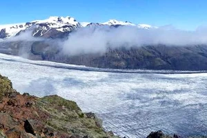 Sông băng Skaftafelljökul ở Iceland mất một lượng băng lớn trong hơn 20 năm qua