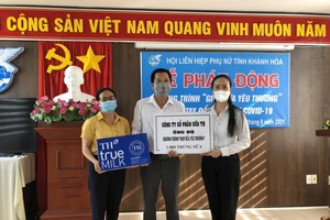 TH trao tặng 48.000 sản phẩm tốt cho sức khỏe, chung tay cùng Khánh Hòa chống dịch Covid-19