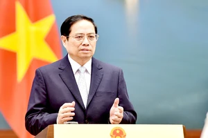 Thủ tướng Phạm Minh Chính phát biểu tại Diễn đàn “Tuần lễ Năng lượng Nga” lần thứ IV. Ảnh: TTXVN