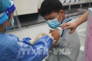 Trung Quốc bắt đầu tiêm chủng cho trẻ từ 3-11 tuổi