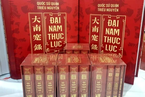 Viện Sử học phối hợp NXB Hà Nội và Công ty cổ phần Tri thức Văn hóa sách Việt Nam tổ chức ra mắt bộ sách lịch sử 10 tập