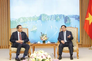 Thủ tướng Phạm Minh Chính tại buổi tiếp Bộ trưởng Bộ Ngoại giao Qatar Sheikh Mohammed bin Abdulrahman Al-Thani. Ảnh: QUANG PHÚC