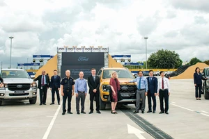 Ford Ranger thế hệ mới chính thức ra mắt: Tiếp nối hành trình hơn 20 năm “sống chất” cùng khách hàng Việt 