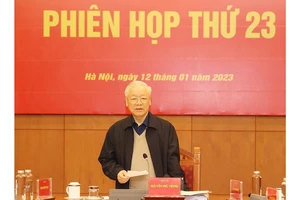 Tổng Bí thư Nguyễn Phú Trọng phát biểu kết luận cuộc họp.