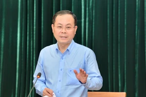 Phó Bí thư Thành ủy TPHCM Nguyễn Văn Hiếu: Tránh rơi vào "bẫy" thu nhập trung bình
