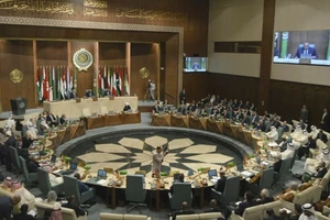 Phiên họp khẩn của Liên đoàn Arab khôi phục tư cách thành viên của Syria. Ảnh: AP
