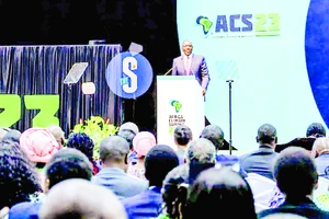 Tổng thống William Ruto của Kenya phát biểu tại lễ khai mạc Hội nghị thượng đỉnh về khí hậu châu Phi. Ảnh: ENOS TECHE