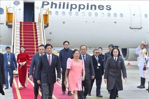 Tổng thống Philippines Ferdinand Romualdez Marcos Jr. và phu nhân đến Sân bay quốc tế Nội Bài, Hà Nội