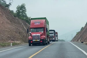 Từ ngày 4-4, sẽ cấm xe tải nặng lưu thông vào đường cao tốc Cam Lộ - La Sơn