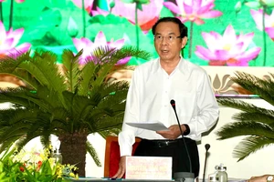 Bí thư Thành ủy TPHCM Nguyễn Văn Nên chủ trì phiên họp Đảng ủy Quân sự TPHCM