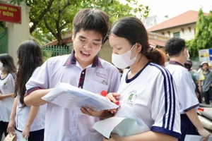 Thí sinh dự kỳ thi tốt nghiệp THPT 2024 tại điểm thi Trường THPT Lê Quý Đôn, quận 3, TPHCM. Ảnh: HOÀNG HÙNG