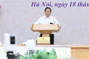 Thủ tướng Phạm Minh Chính phát biểu tại hội nghị, chiều 18-7. Ảnh: VIẾT CHUNG